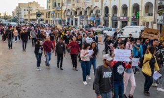 « On demandait juste que nos droits soient respectés ». Les autorités tunisiennes punissent la mobilisation en faveur des droits socio-économiques et environnementaux